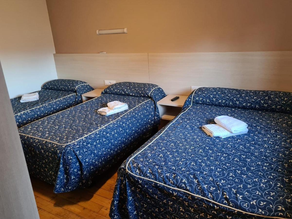 Pension La Principal Torrelavega Pokoj fotografie